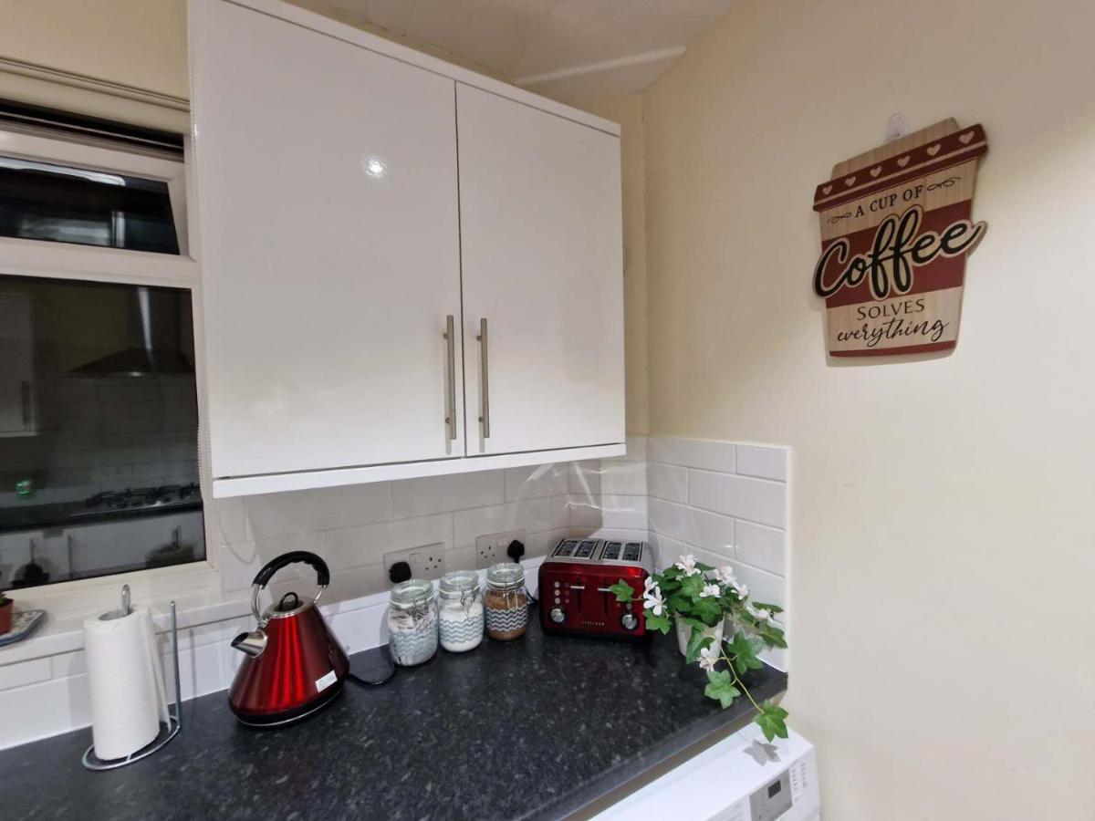 4 Bed Rooms 5 Double Beds Holidays House Near Train Station Plymouth Exterior foto